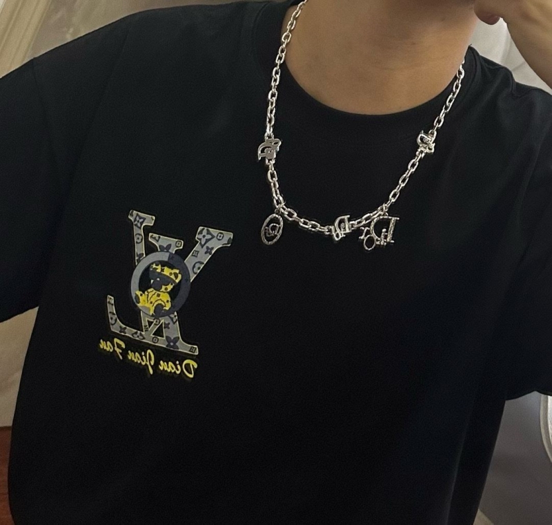 chr1st1an D10r necklaces